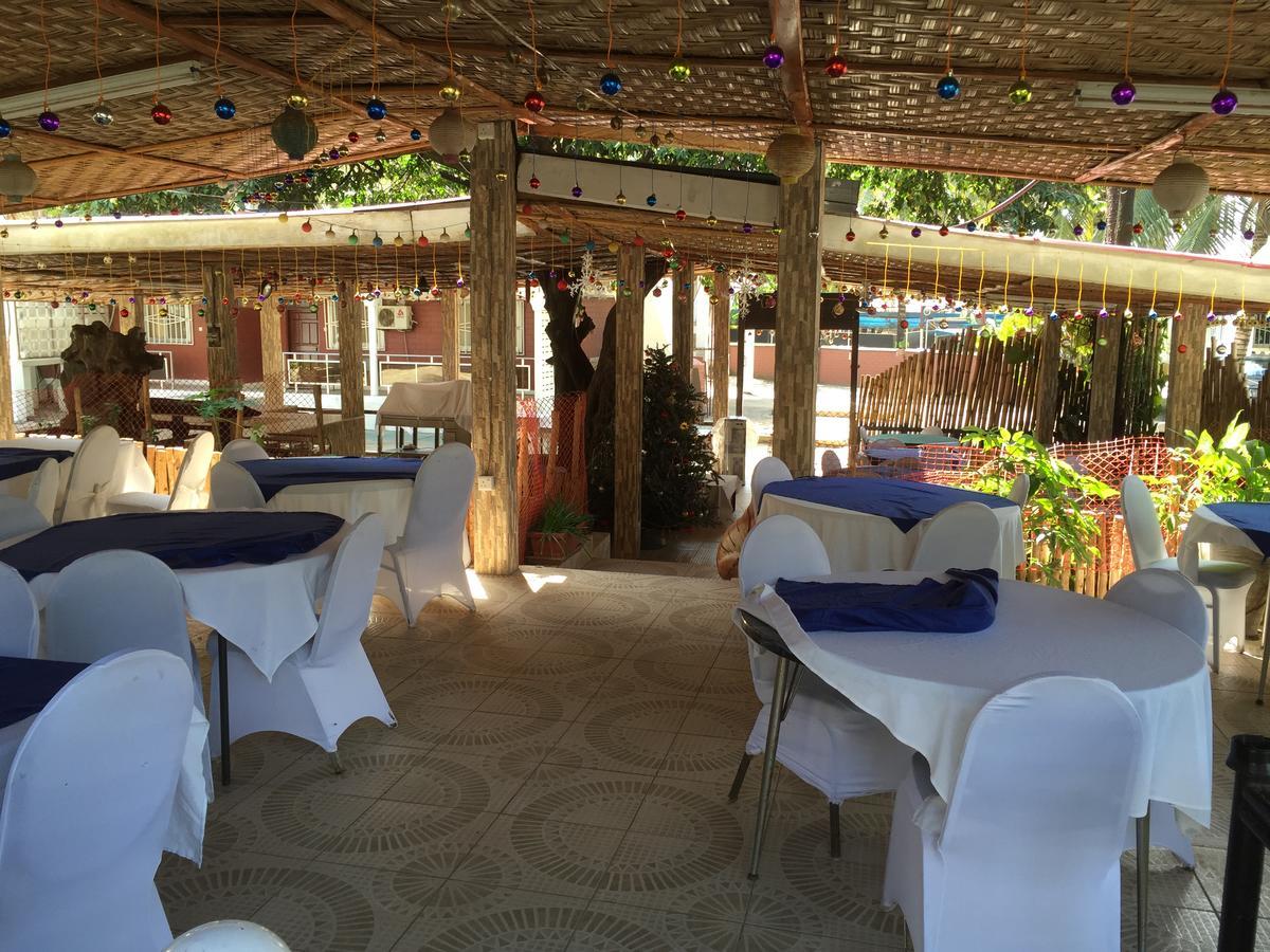 The Family Kingdom Resort Freetown Bagian luar foto