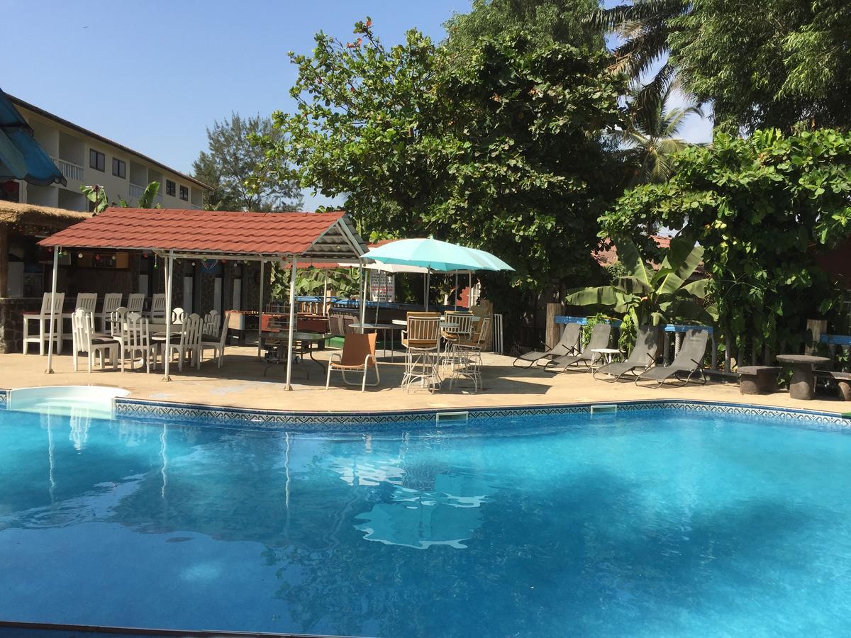 The Family Kingdom Resort Freetown Bagian luar foto
