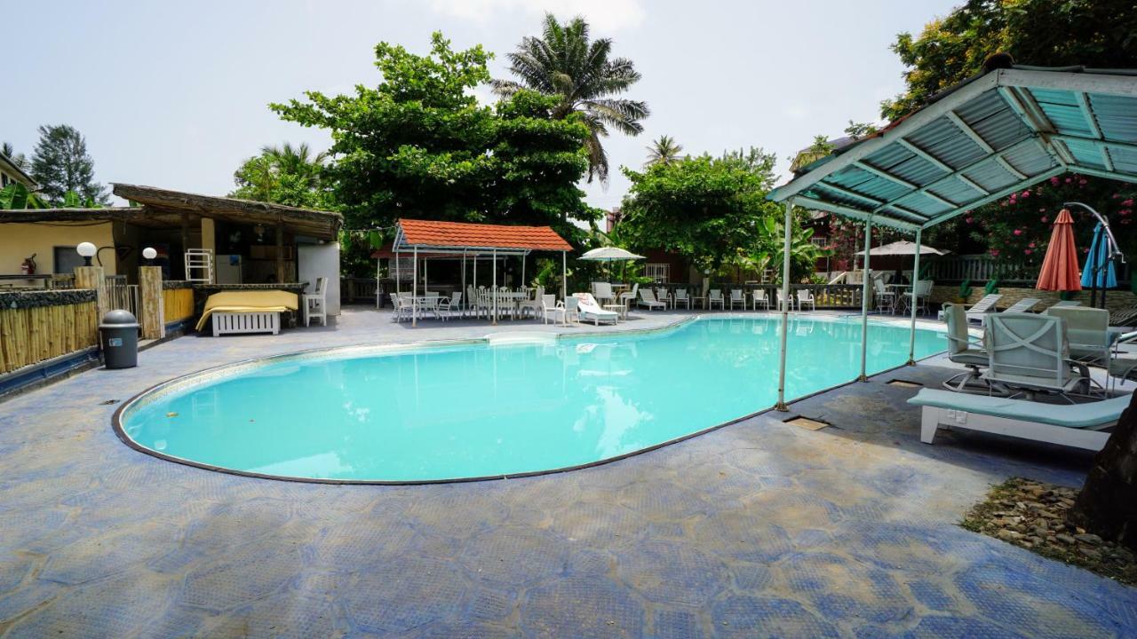 The Family Kingdom Resort Freetown Bagian luar foto