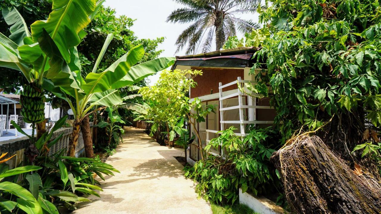 The Family Kingdom Resort Freetown Bagian luar foto