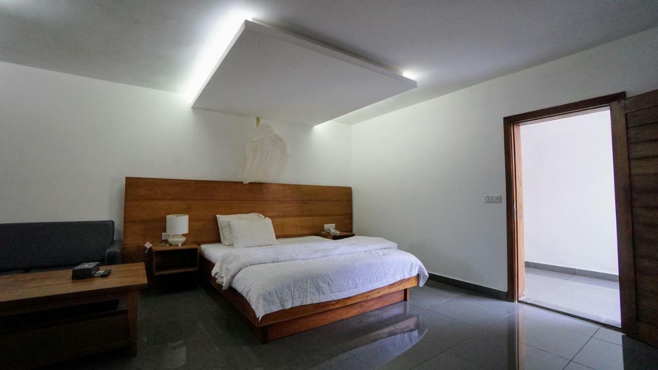 The Family Kingdom Resort Freetown Bagian luar foto
