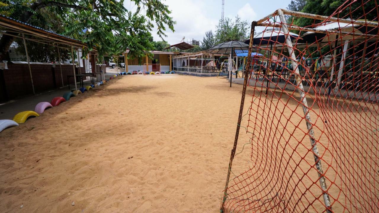 The Family Kingdom Resort Freetown Bagian luar foto